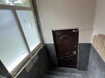комерційна за адресою Паторжинського вул., 11