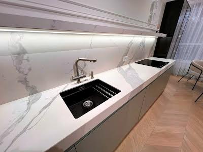 квартира за адресою Кудрявська вул., 24а