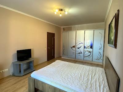 квартира за адресою Академіка Амосова, 6