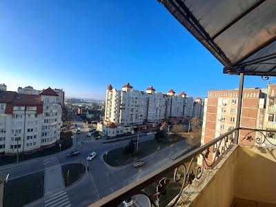 квартира за адресою Репіна, 18