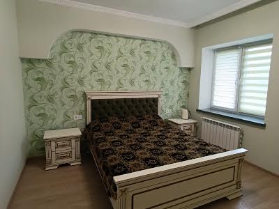 комерційна за адресою вул. Пересопницька, 170