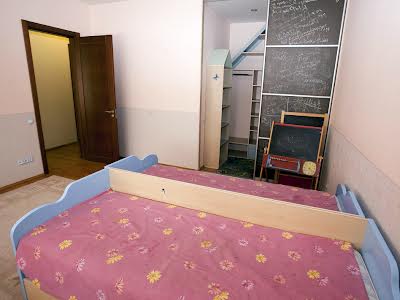 квартира за адресою Панаса Мирного вул., 8