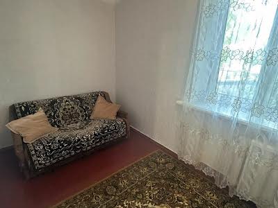квартира по адресу Строителей ул., 27