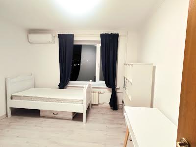 квартира за адресою Братиславська вул., 7