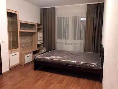 квартира по адресу Софии Русовой ул., 5