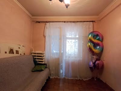 квартира за адресою Богатирська вул., 14