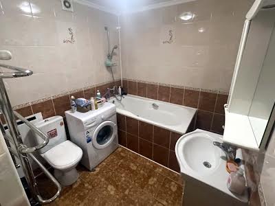 квартира за адресою Степана Бандери вул., 49/2
