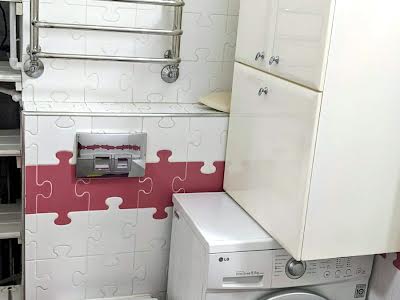 квартира за адресою Анни Ахматової вул., 22