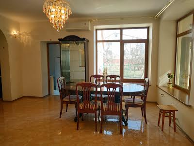 будинок за адресою с. Красносілка, Чорноморська