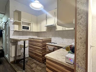 квартира за адресою Львів, Краківська вул., 34