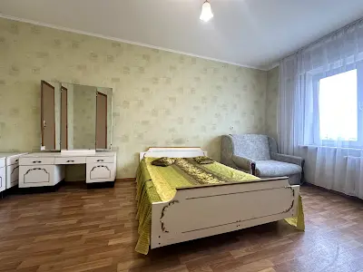 квартира за адресою Мілютенка вул., 17-В