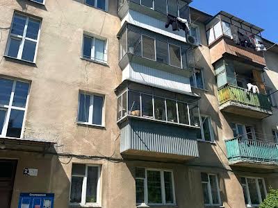 квартира за адресою Братів Дужих вул. (Володимира Комарова), 22