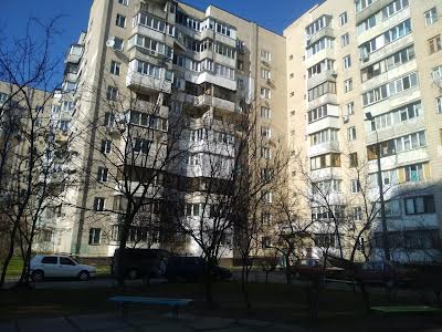 квартира по адресу Ревуцкого ул., 8