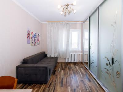 квартира за адресою Бабкіна пров., 12