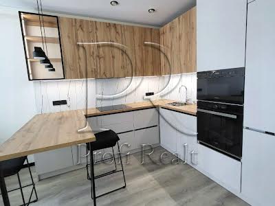 квартира за адресою Михайла Максимовича вул. (Онуфрія Трутенка), 24В