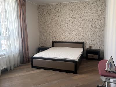 квартира по адресу Академика Глушкова просп., 9-Г