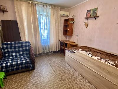 квартира за адресою Срібнокільська вул., 8-А