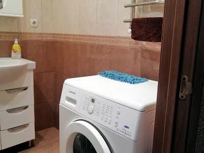 квартира за адресою Володимира Лучаковського вул., 13