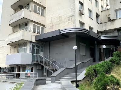 комерційна за адресою Миколи Міхновського бульв. (Дружби Народів), 38