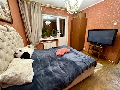 квартира за адресою Рональда Рейгана вул., 9-В