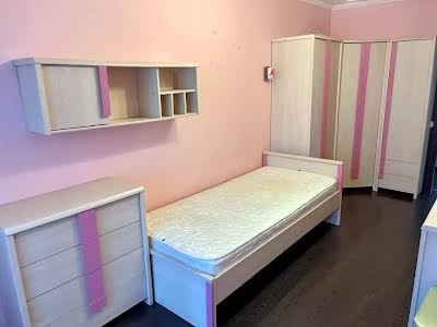 квартира за адресою Набережна Перемоги вул., 106