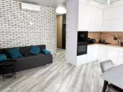 квартира за адресою Драгоманова вул., 10
