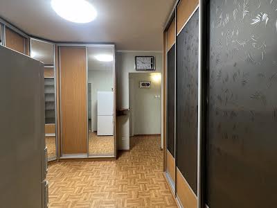 квартира за адресою Драгоманова вул., 1-К