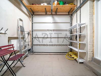 будинок за адресою Берегова вул., 11