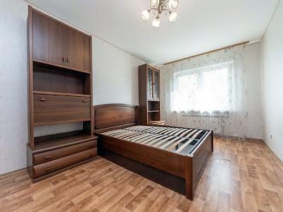 квартира за адресою Михайла Максимовича вул. (Онуфрія Трутенка), 9-А
