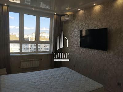 квартира за адресою Драгоманова вул., 10