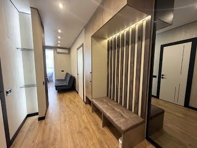 квартира за адресою Сімейна вул., 5