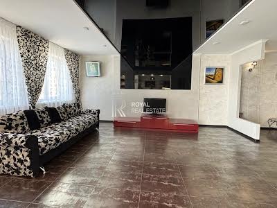 квартира за адресою Анни Ахматової вул., 13-Д