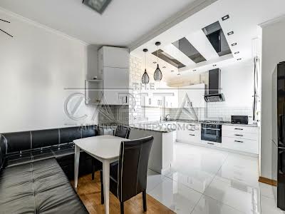 квартира за адресою Чорногірська вул., 14