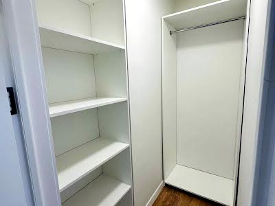 квартира за адресою Олександра Олеся вул., 5-А