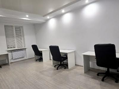 комерційна за адресою Вишнева вул., 36