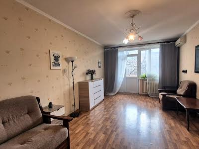 квартира за адресою Ніни Строкатої вул. (Буніна), 7