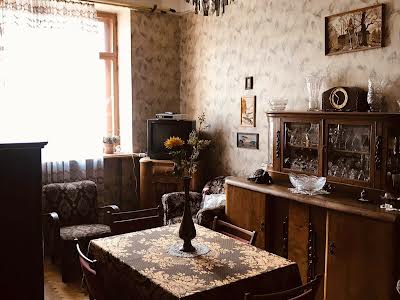 квартира за адресою Велика Васильківська вул. (Червоноармійська), 132