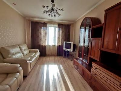 квартира за адресою Автозаводська вул., 61