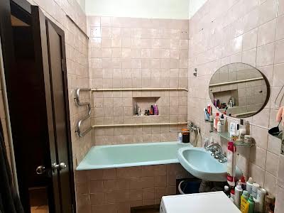 квартира за адресою Шовкуненка вул., 8/20