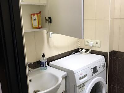 квартира за адресою Олега Ольжича вул., 8