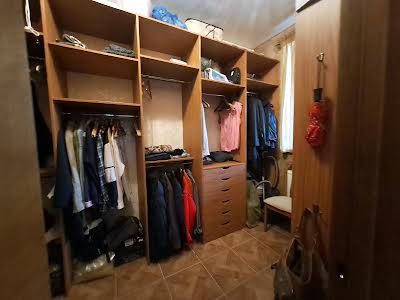 будинок за адресою Яблунева
