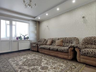квартира по адресу Михаила Лушпы просп., 25