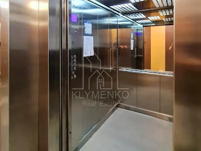 квартира за адресою Регенераторна вул., 4