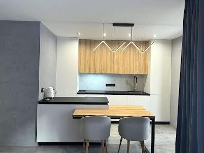 квартира по адресу Степана Бандеры просп., 83
