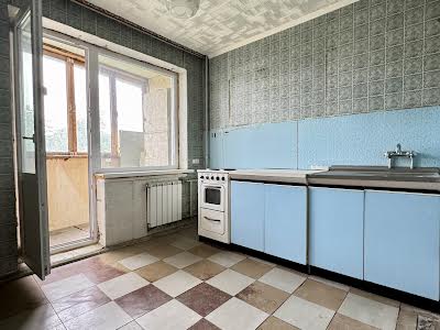 квартира за адресою Ризька вул., 18