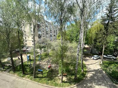 квартира за адресою Космонавтів просп., 78