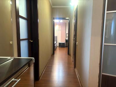 квартира за адресою Анни Ахматової вул., 35