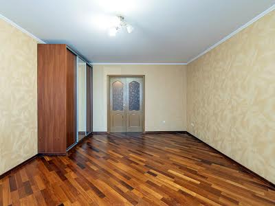 квартира за адресою Дарницький бульв., 10а