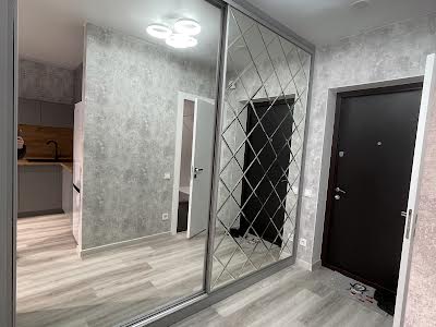 квартира по адресу Олександра Олеся ул., 4