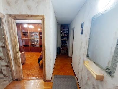 квартира за адресою Верховної Ради бульв., 31
